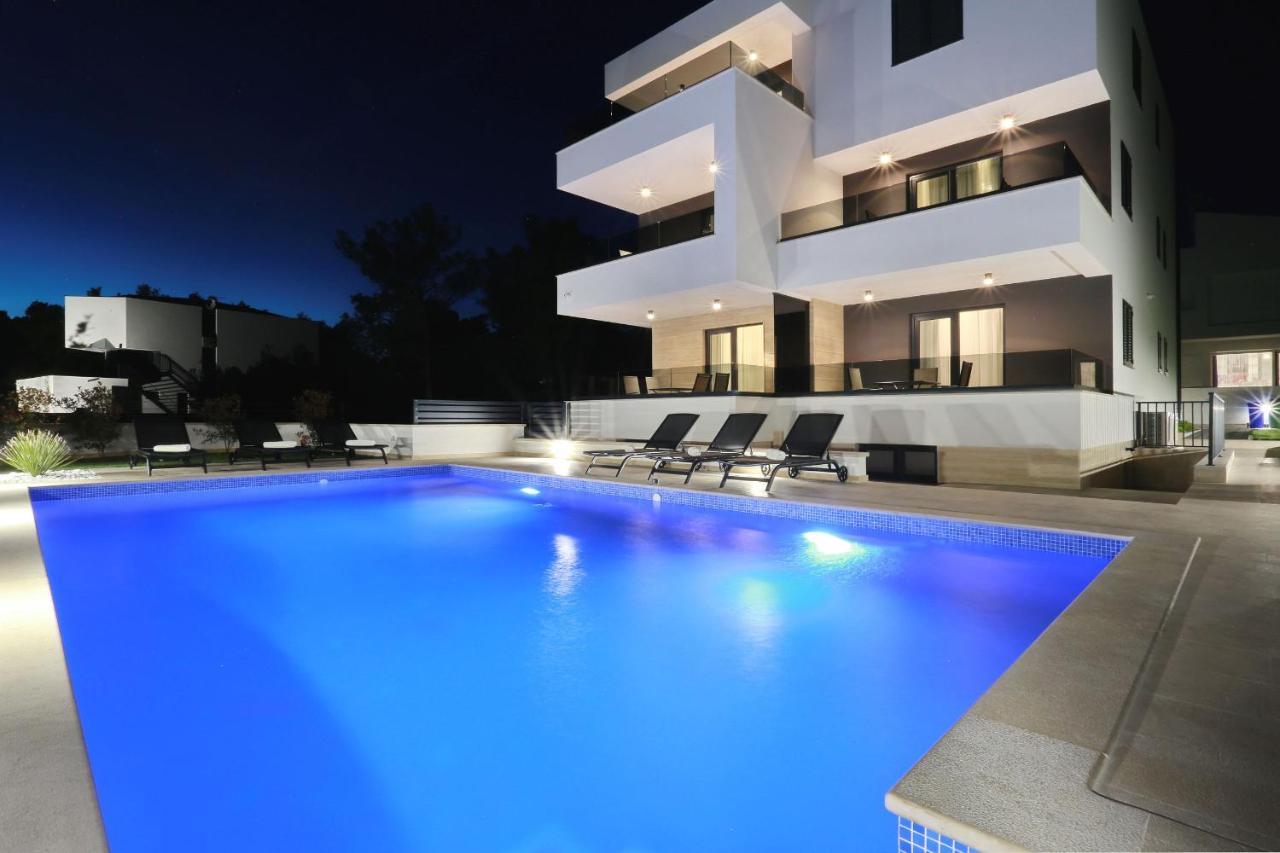 Villa Ankora 2 With Heated Pool ビオグラード・ナ・モル エクステリア 写真