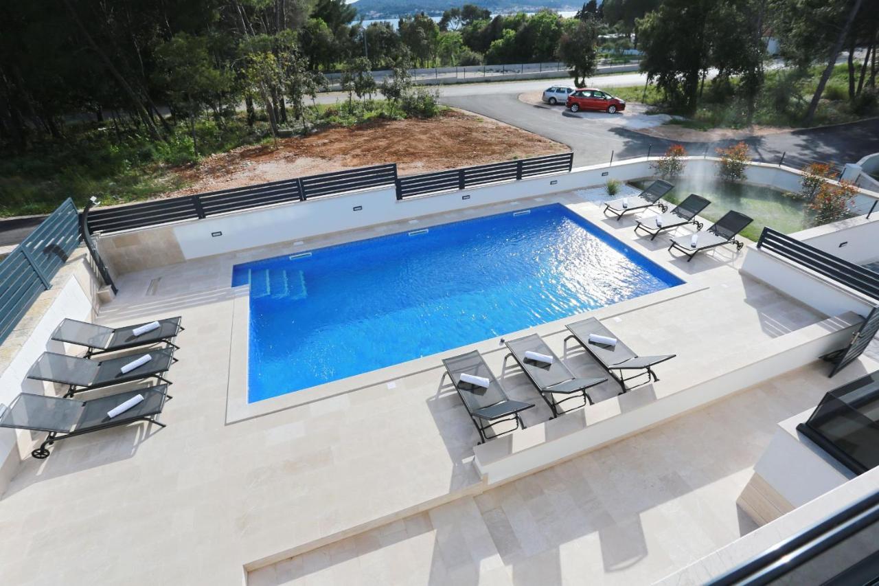 Villa Ankora 2 With Heated Pool ビオグラード・ナ・モル エクステリア 写真